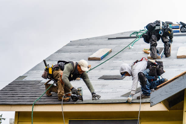 Professional Gutter Installation technician working in Pleasant Hill, OR